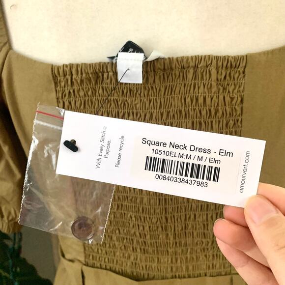 Amour Vert Square Neck Button Front Dress in Elm 100% Cotton - Picture 11 of 13